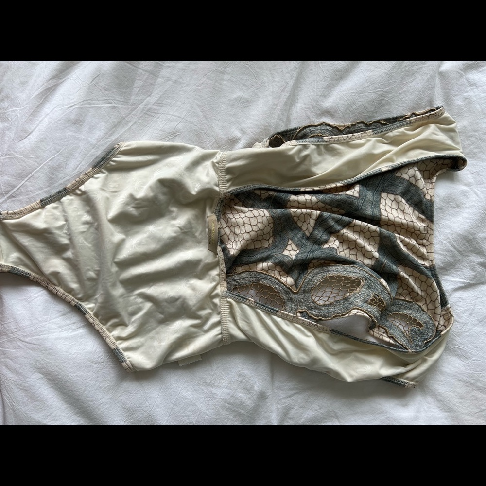 ✨SOLD✨ Agua De Coco Brazil designer one piece bathing suit MSRP $675 - Picture 5 of 8